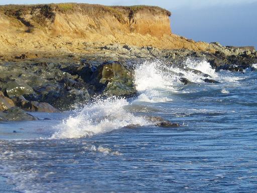 Ocean Waves breaking on the rocks